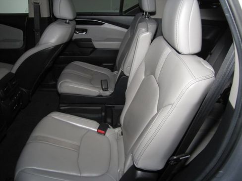 Certified 2024 Honda Pilot EX-L image 11