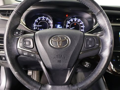 Used 2013 Toyota Avalon XLE image 3