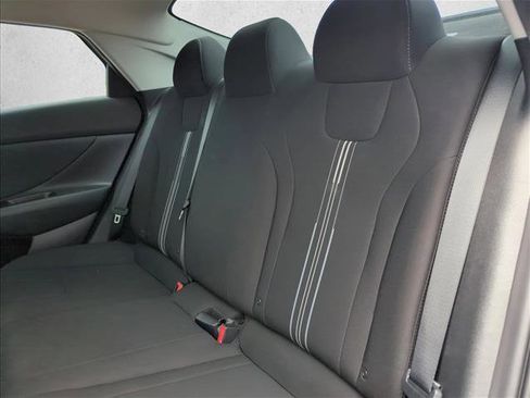 Used 2023 Hyundai Elantra SEL w/ Convenience Package FWD image 21