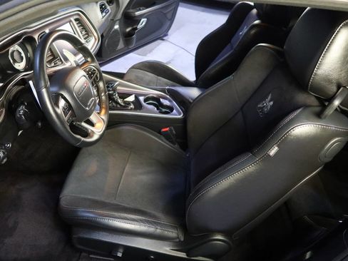 Used 2019 Dodge Challenger R/T Scat Pack w/ Shaker Package image 18