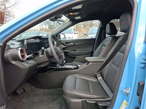 Certified 2024 Chevrolet Trax RS w/ Driver Confidence Package image 11