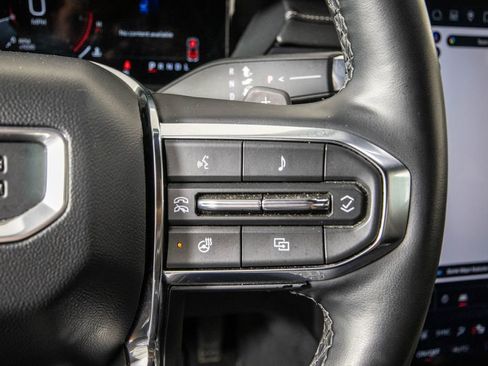 Used 2024 GMC Acadia Elevation image 22