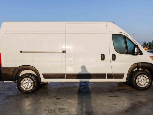 Used 2023 RAM ProMaster 2500 w/ Premium Convenience Group (B) FWD image 13