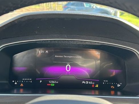 Used 2024 Volkswagen Tiguan SE R-Line image 17