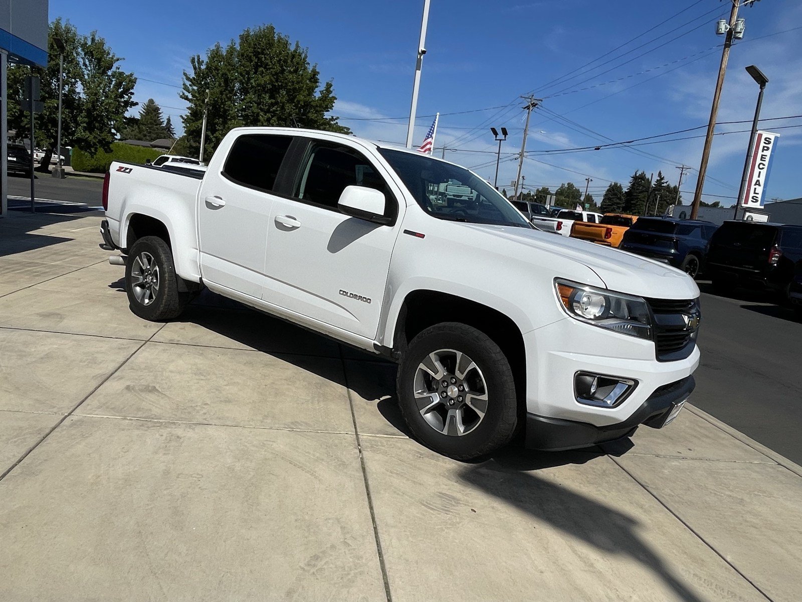 Used 2017 Chevrolet Colorado Z71 AWD/4WD image 7