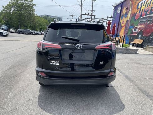 Used 2018 Toyota RAV4 LE w/ All Weather Liner Package AWD/4WD image 4