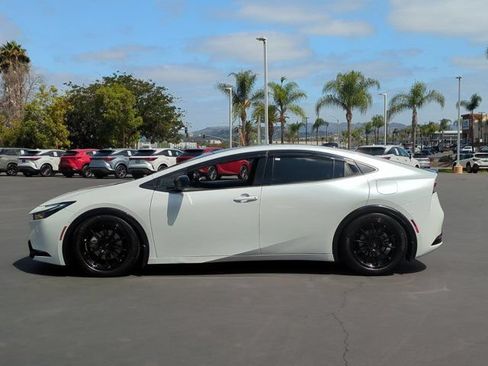 Used 2024 Toyota Prius Limited w/ Limited Premium Package AWD/4WD image 8