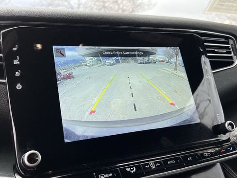 Used 2023 Jeep Wagoneer L 4WD image 26