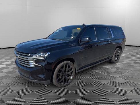 Used 2021 Chevrolet Suburban High Country image 3