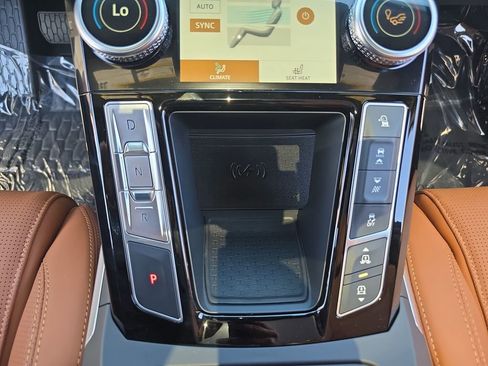 Used 2024 Jaguar I-PACE R-Dynamic HSE image 25