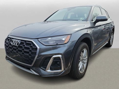 Used 2023 Audi Q5 2.0T Premium w/ Convenience Package image 1