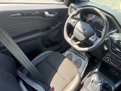 Used 2025 Ford Escape ST-Line Select image 14