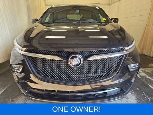 Used 2024 Buick Enclave Essence w/ Sport Touring Edition AWD/4WD image 3