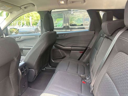Used 2025 Ford Escape Active w/ Cold Weather Package AWD/4WD image 9