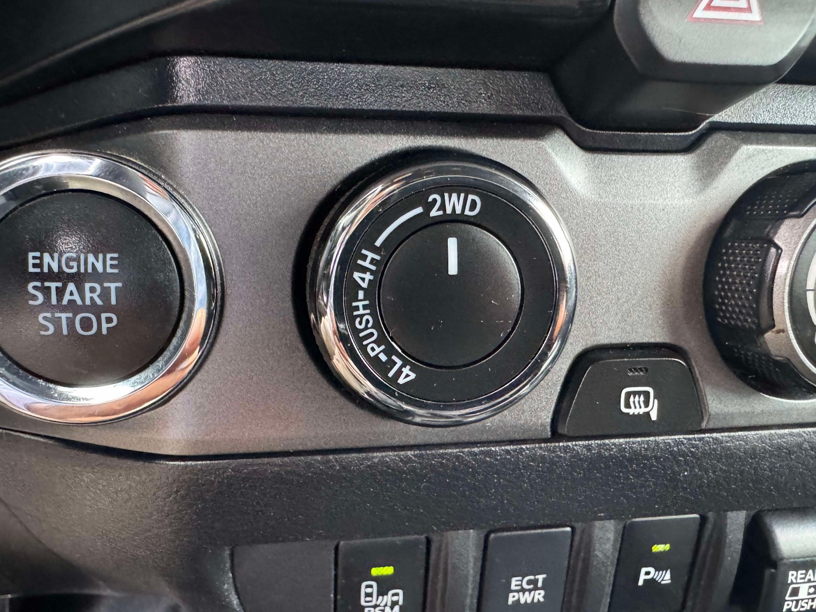 Certified 2020 Toyota Tacoma TRD Off-Road w/ Technology Package AWD/4WD image 39