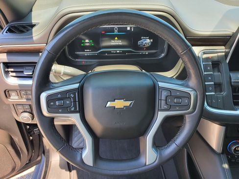 Used 2023 Chevrolet Tahoe Premier AWD/4WD image 24