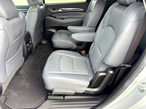 Used 2018 Buick Enclave Premium FWD image 20