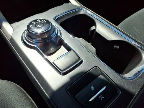 Used 2020 Ford Fusion SE FWD image 23