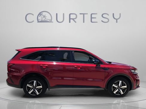Used 2023 Kia Sorento S w/ Panoramic Sunroof Package FWD image 7