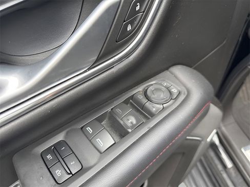 Used 2022 Chevrolet Tahoe RST image 28