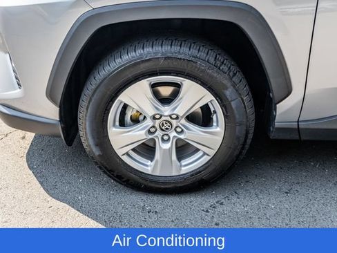Used 2021 Toyota RAV4 XLE w/ Carpet Mat Package (TMS) AWD/4WD image 14