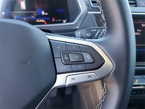 Used 2024 Volkswagen Tiguan SE image 20