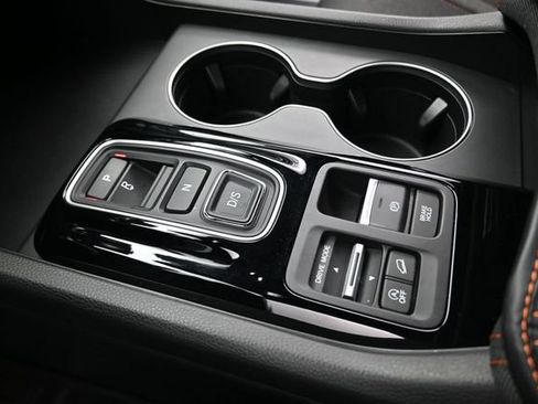 Used 2025 Honda Pilot Sport image 12