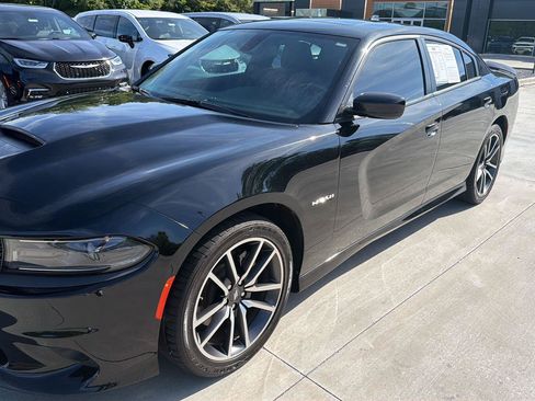 Used 2022 Dodge Charger R/T w/ Plus Group RWD image 7