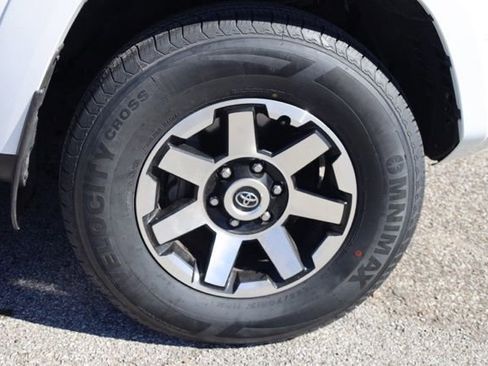 Used 2024 Toyota 4Runner TRD Off-Road image 10