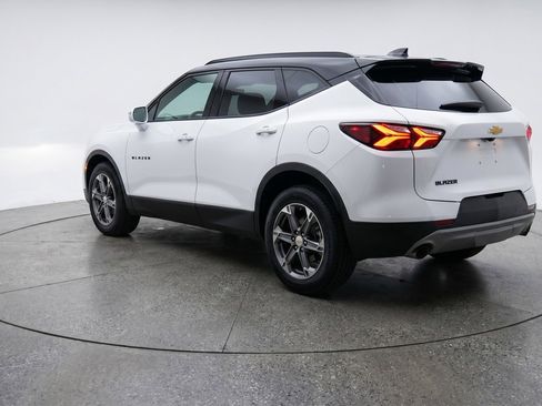 Used 2025 Chevrolet Blazer LT FWD image 6