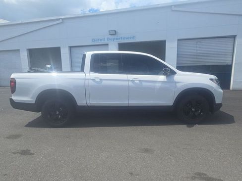 Used 2025 Honda Ridgeline Black Edition image 4
