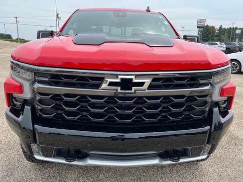 Used 2026 Chevrolet Silverado 1500 ZR2 w/ Dark Appearance Package AWD/4WD image 8