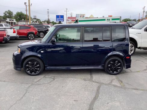 Used 2004 Scion xB FWD image 16