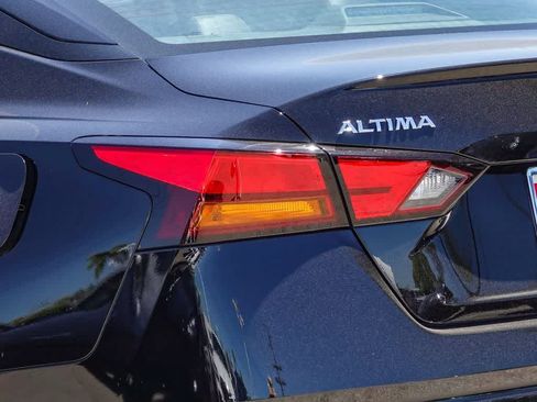 Used 2021 Nissan Altima 2.5 Platinum AWD/4WD image 7