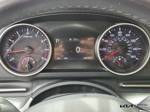 Certified 2023 Kia Carnival LX FWD image 24