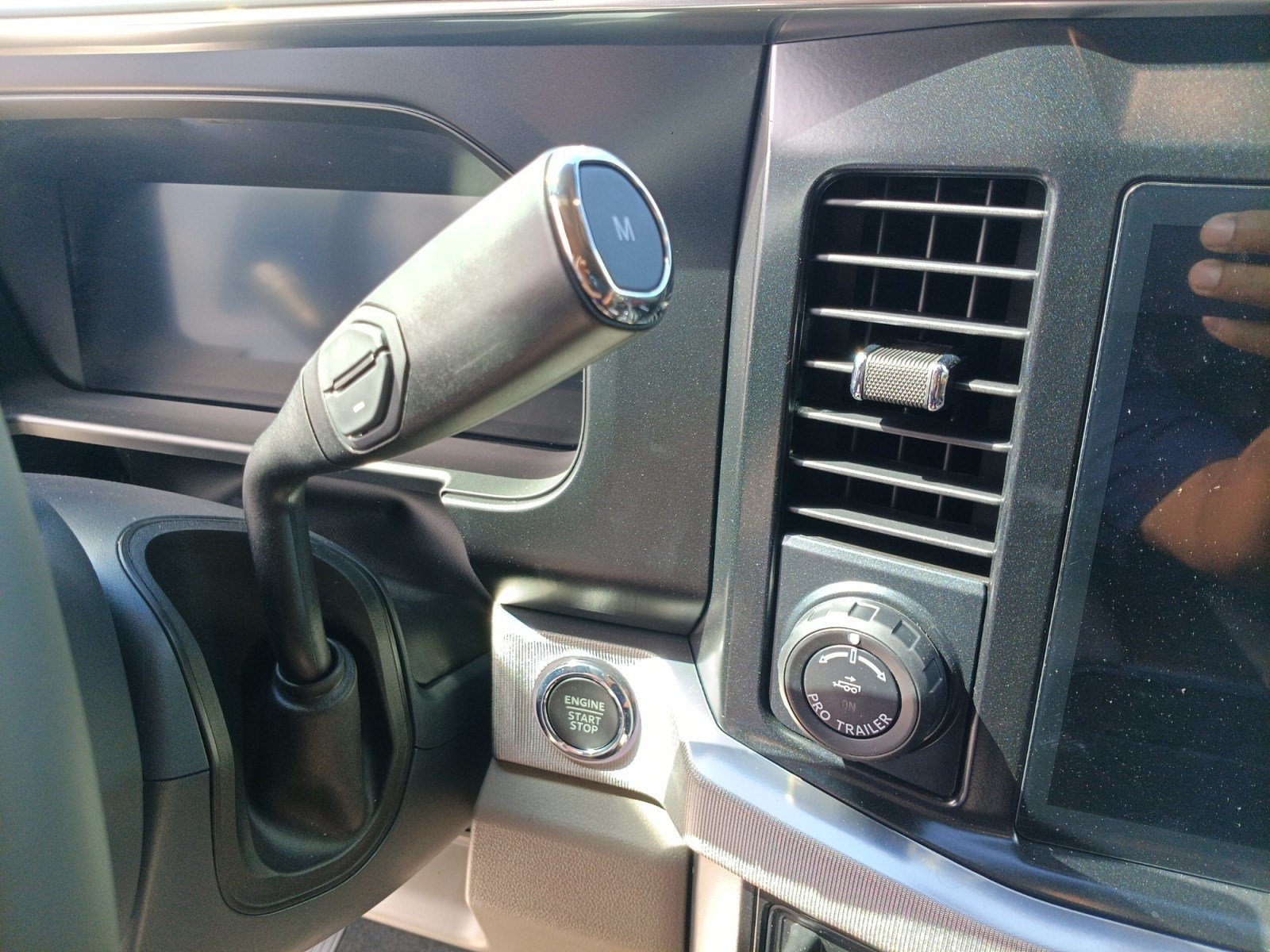 Used 2027 Ford F250 Platinum w/ Platinum Plus Package AWD/4WD image 14