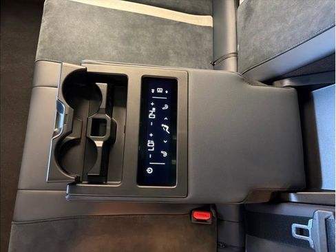 Used 2023 Fisker Ocean Extreme image 30