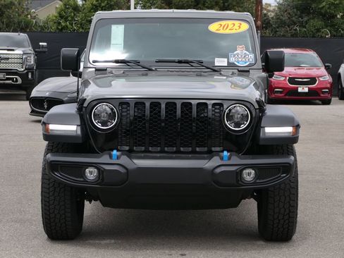 Used 2023 Jeep Wrangler Unlimited w/ 8.4" Radio Group AWD/4WD image 7