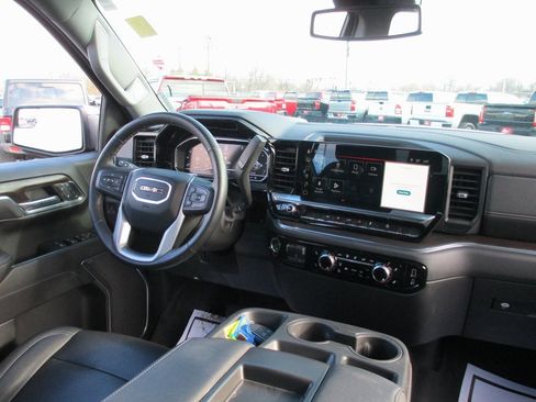 Used 2023 GMC Sierra 1500 SLT image 22