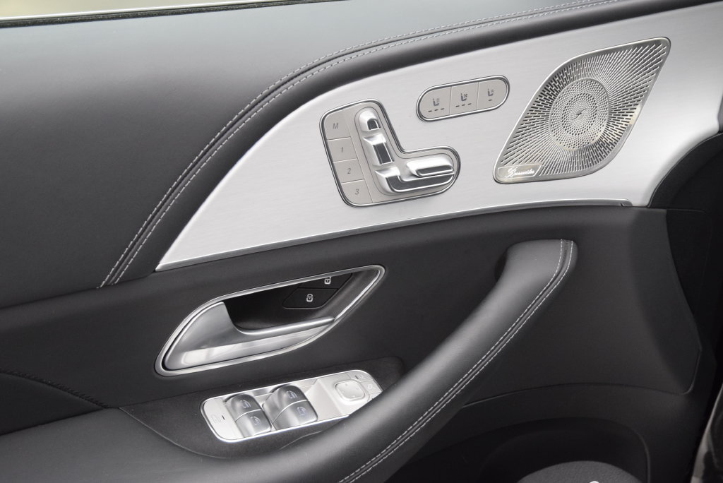Used 2025 Mercedes-Benz GLS 63 AMG 4MATIC image 23
