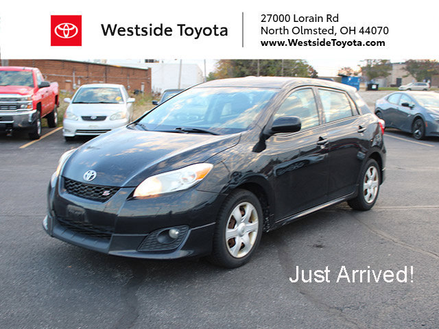 Used 2009 Toyota Matrix S w/ All Weather Guard Pkg FWD image 1