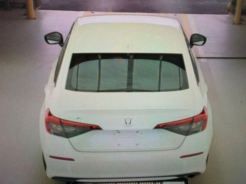 Used 2023 Honda Civic Sport image 11