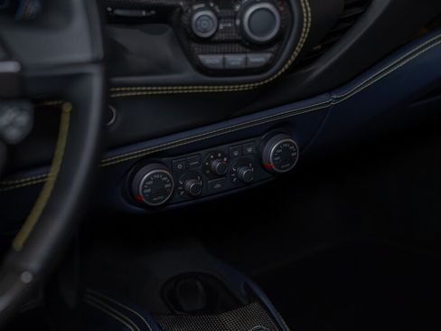 Used 2017 Ferrari 488 Spider RWD image 33