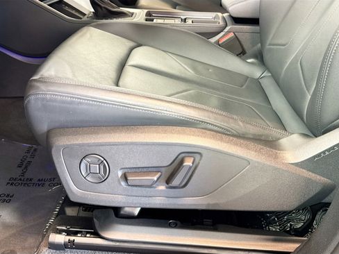 Used 2024 Audi Q3 2.0T Premium Plus image 12