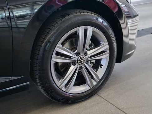 Used 2022 Volkswagen Jetta SE image 8