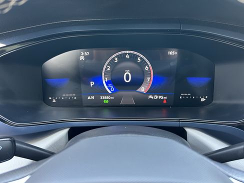 Certified 2023 Volkswagen Taos SE w/ Panoramic Sunroof Package FWD image 25
