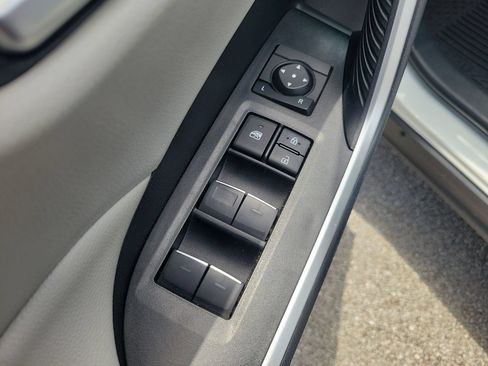 Used 2025 Toyota RAV4 XLE w/ Convenience Package FWD image 15