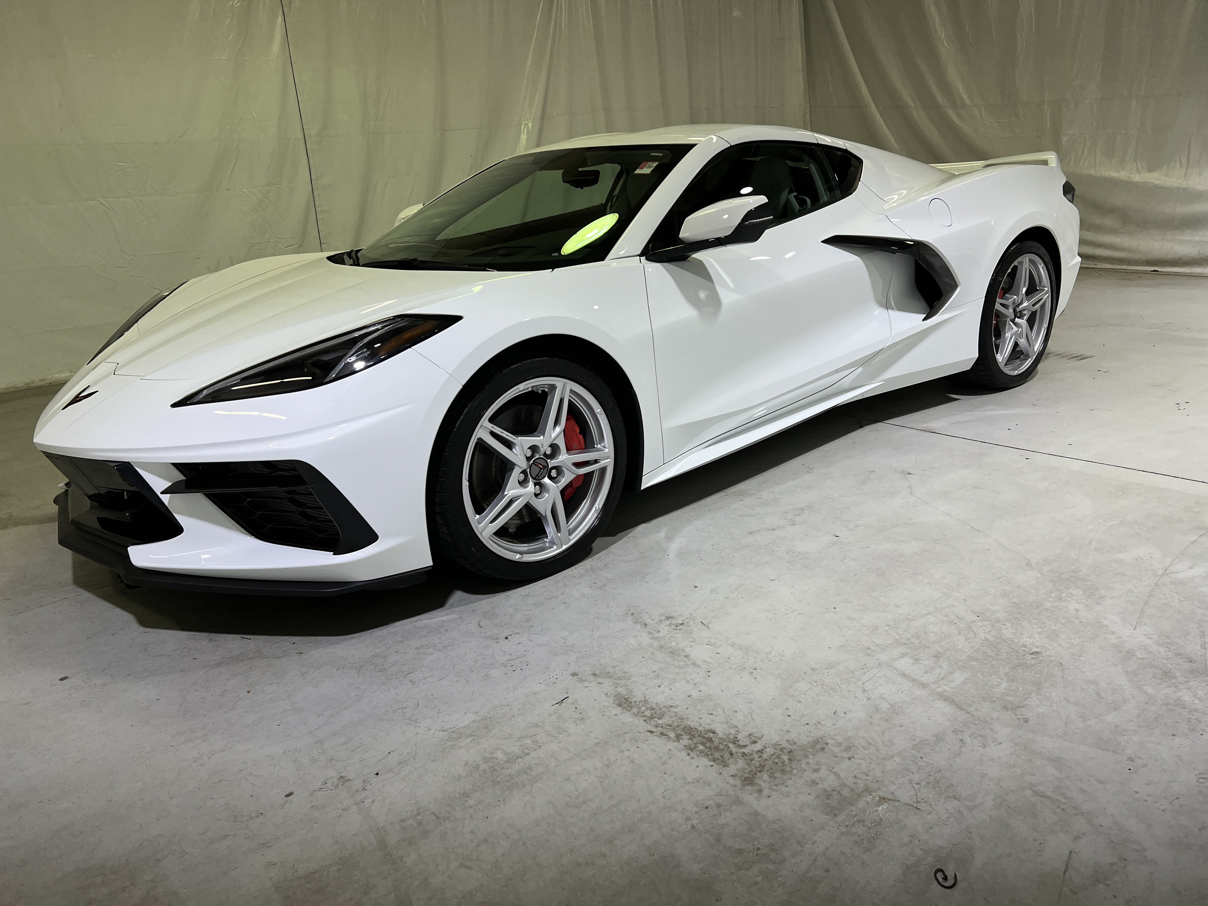 Used 2022 Chevrolet Corvette Stingray Premium Cpe w/ Z51 Performance Package RWD image 6