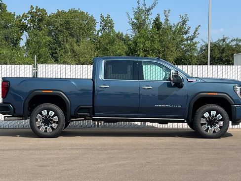 New 2026 GMC Sierra 2500 Denali w/ Technology Package image 3