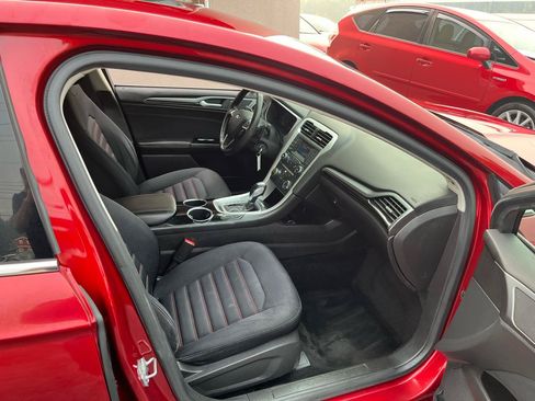 Used 2013 Ford Fusion SE FWD image 26